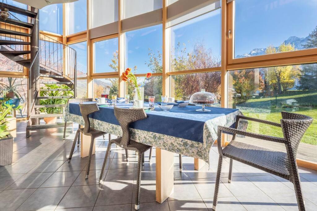Ambrosia Bed & Breakfast 2*