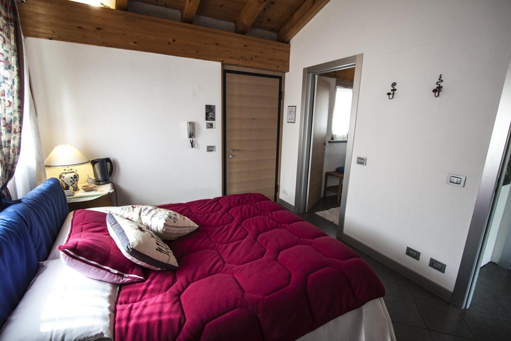 Ambrosia Bed & Breakfast 2*
